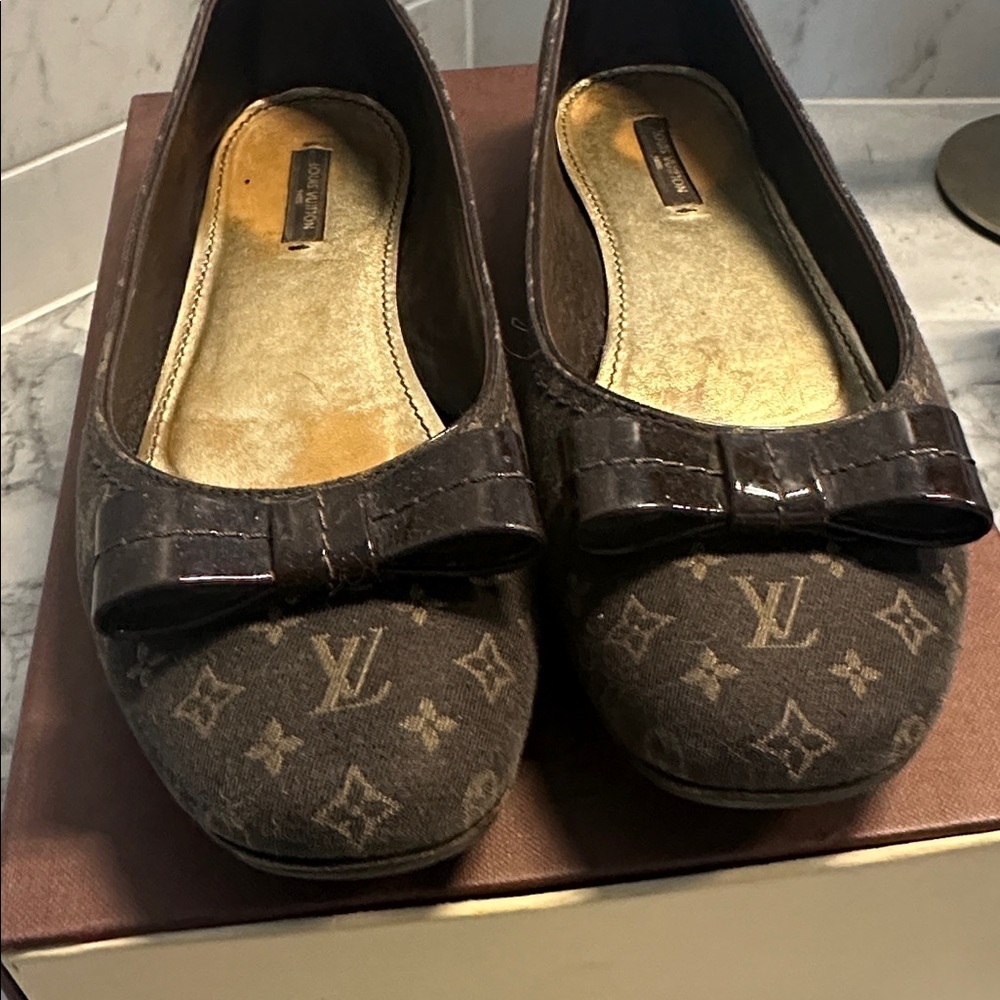 Louis Vuitton Dark Brown Monogram Bow logo Flats Shoes 39.5 or 9 - Picture 2 of 6